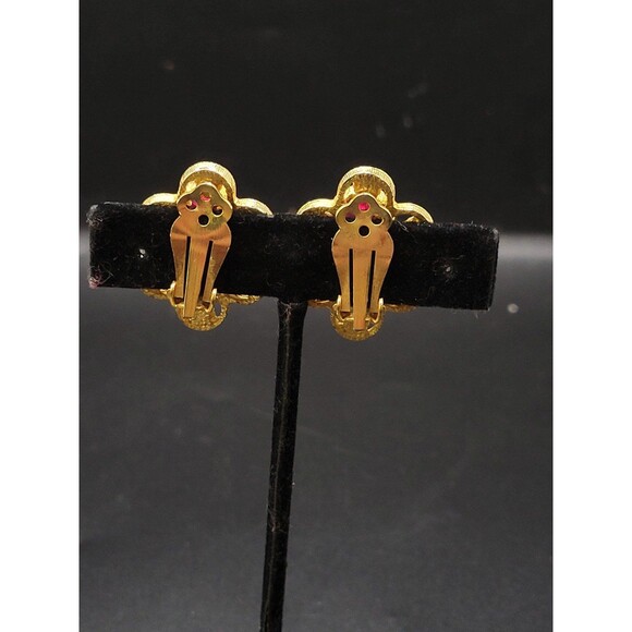 Vintage Pink Rhinestone Gold tone Clip on earrings - Picture 10 of 10